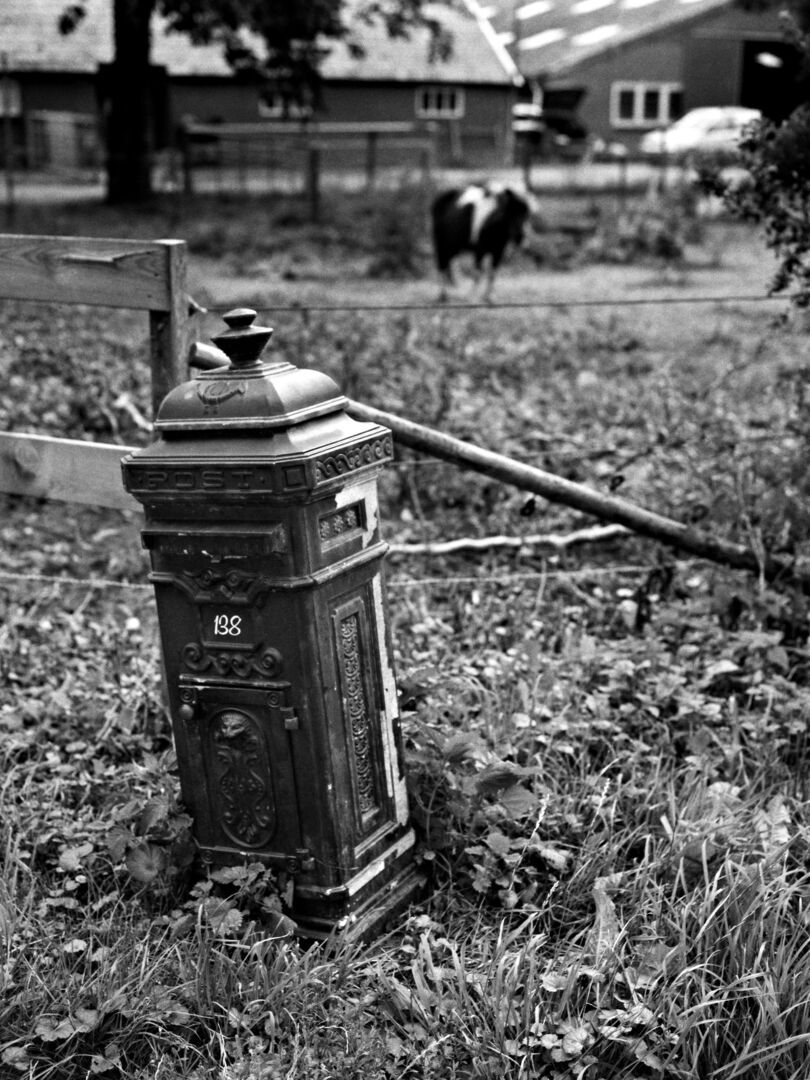 Renneborg Westerwolde Brievenbus retouched