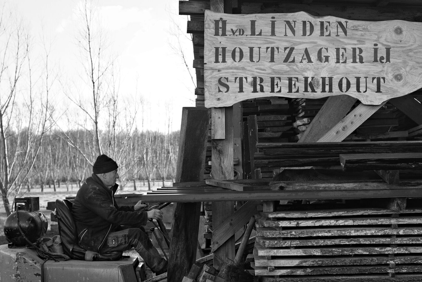 Openingsbeeld Houtzagerij Henk van der Linden Veelerveen Westerwolde