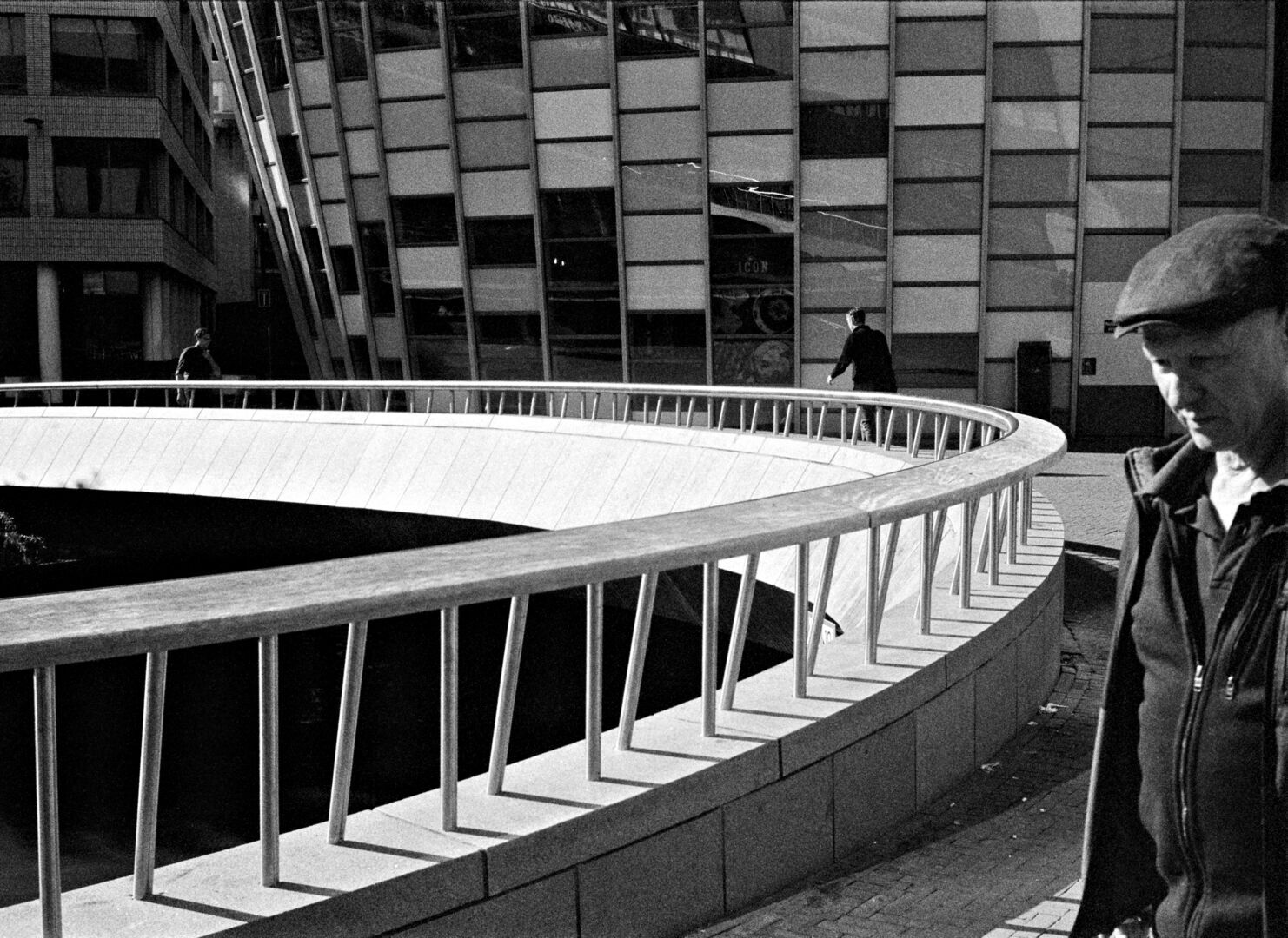 2024-10-09 street photography Utrecht Man entering the frame