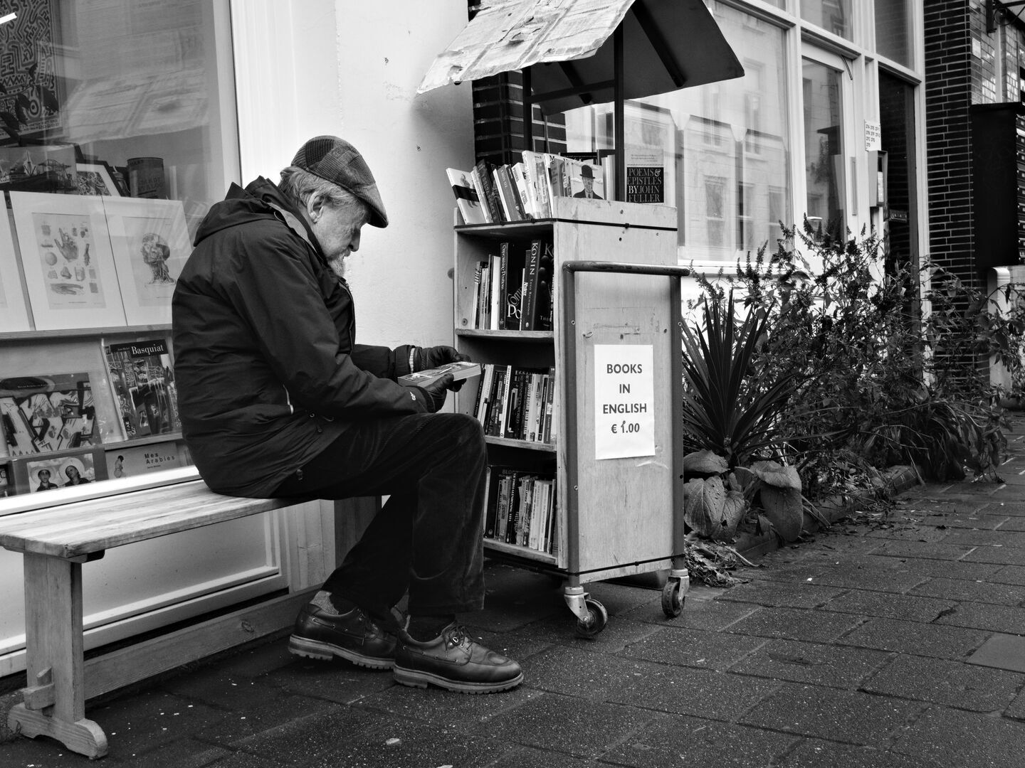 Groningen Man and book