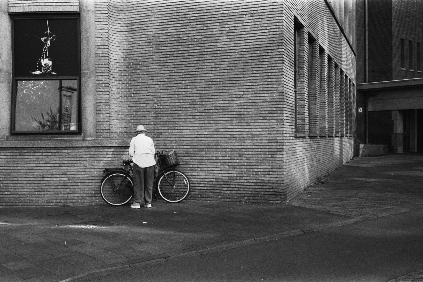 Eindhoven a bicycle against a wall