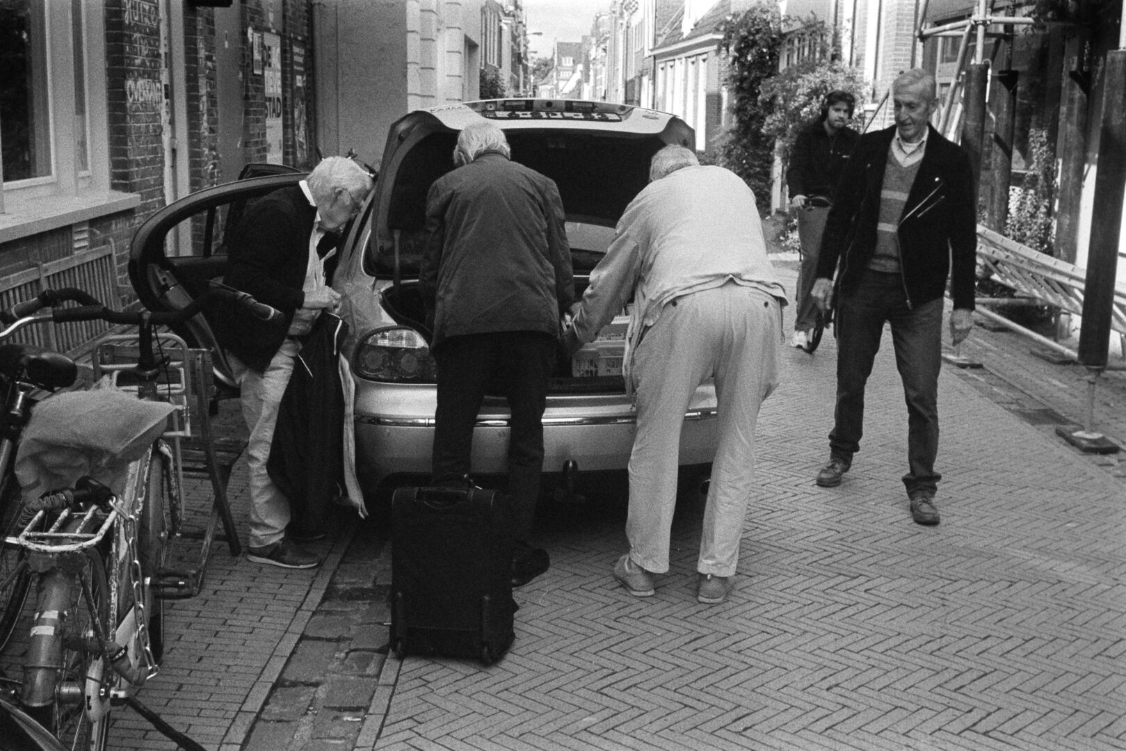 Groningen Unpacking